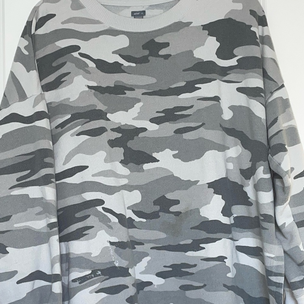 Oversized Grey Camouflage Sweater